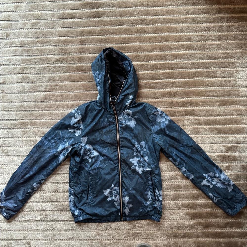 Scotch and Soda light spring/ summer Blue Floral Raincoat. Size S